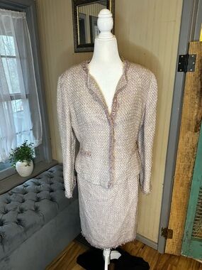 Nipon Boutique Petite 2 Piece Skirt Suit Set 8P Tweed Lavender Jacket Skirt Set